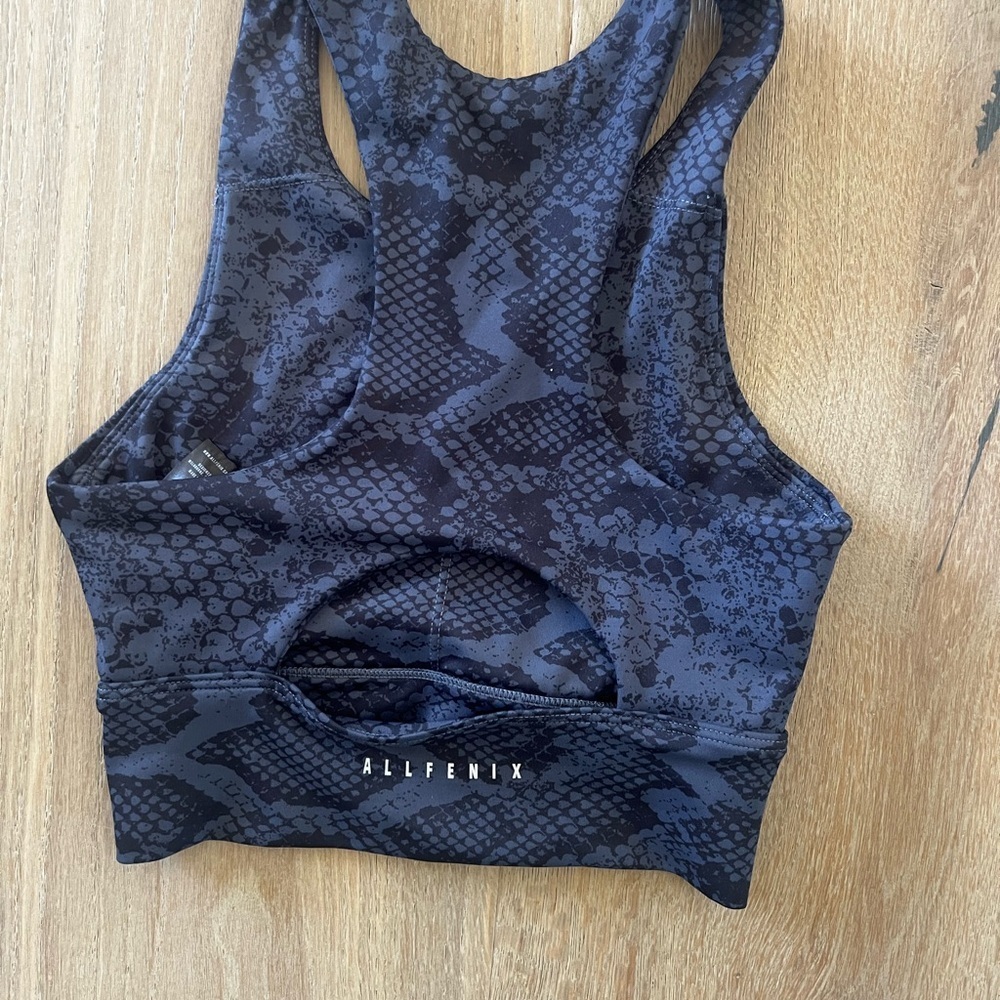 Allfenix Anthropologie Women’s Python Print Sports bra Sz XS - Picture 4 of 4
